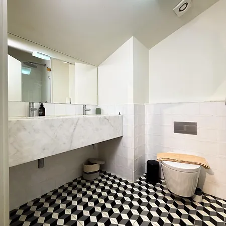 In Shared In Rua Augusta Homestay Lisbon